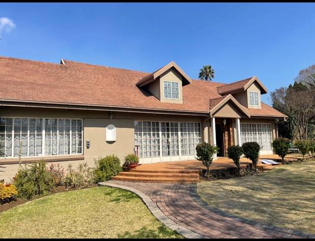 3 BEDROOM HOUSE FOR SALE IN VANDERBIJLPARK SW 5